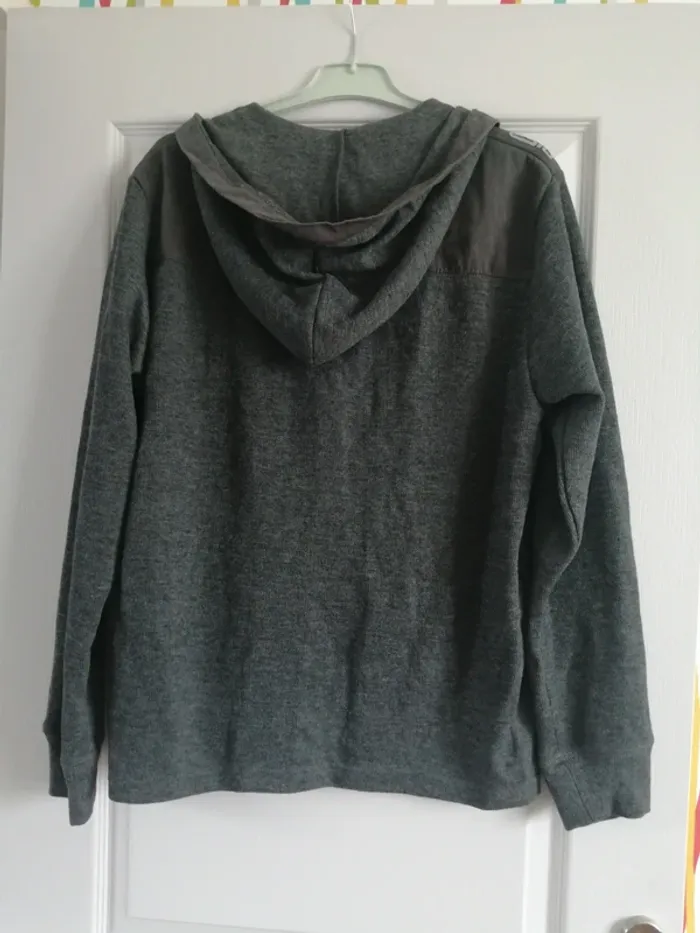 Pull à capuche - photo numéro 2