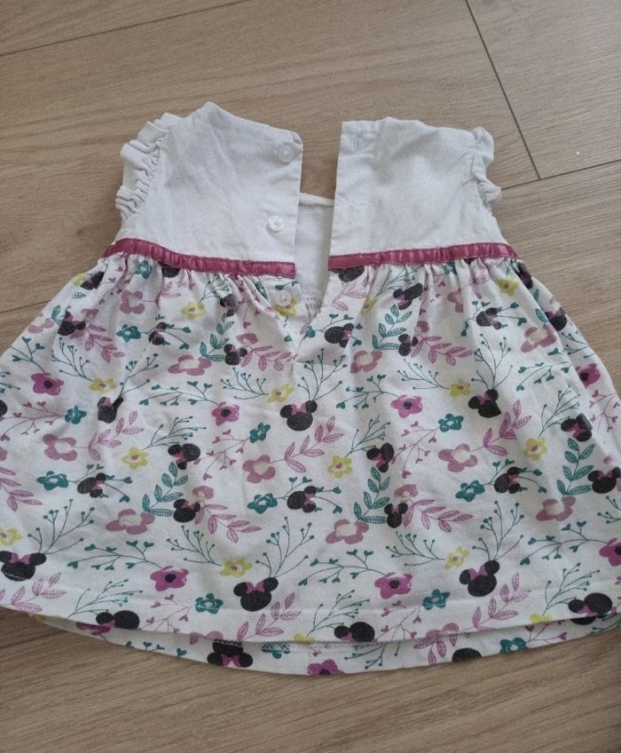 Robe et culotte Disney taille 6 mois - photo numéro 2