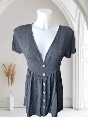 Petite robe noire ou tunique M
