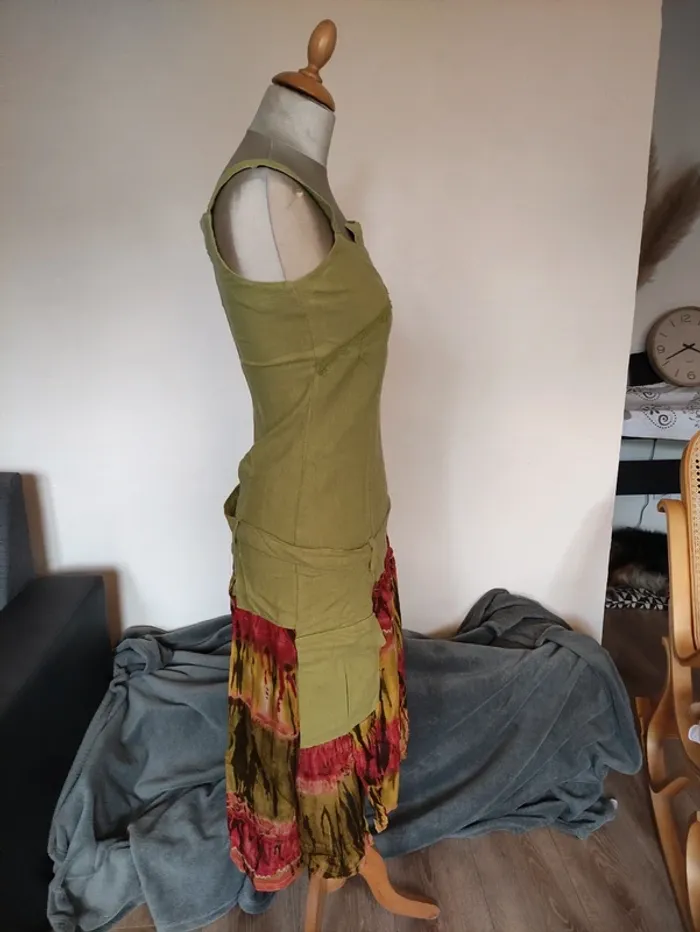 Robe forme originale - photo numéro 5