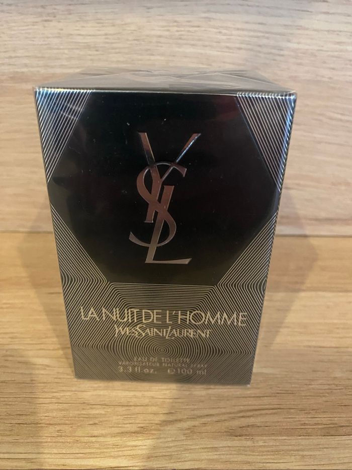 La nuit de l’homme Yves saint laurent