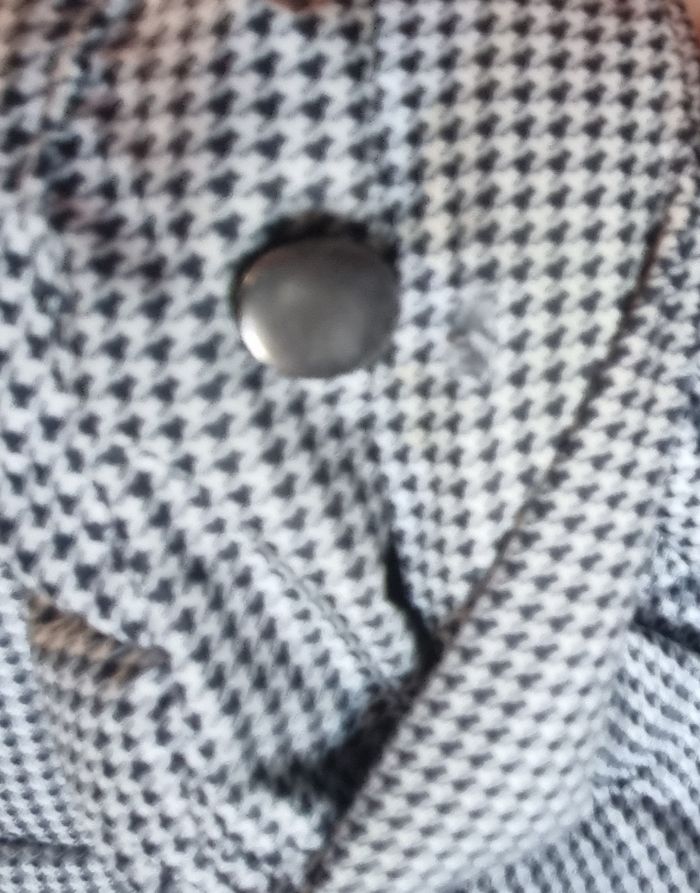 Blouson motifs noir et blanc avec capuche - photo numéro 4