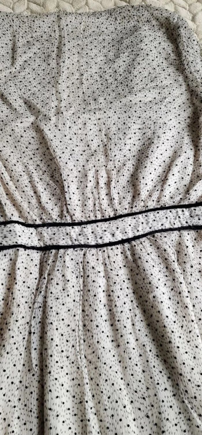 Robe en soie courte et manches longues Ba&sh modèle Dolly gris clair taille XS ou 34 - photo numéro 6