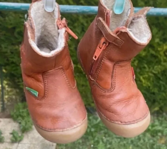 Bottes Kickers en cuir - Taille 20 - Très bon état