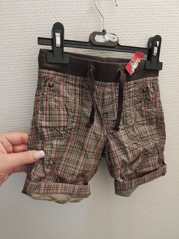 Shorts mixtes 4/6mois neuf