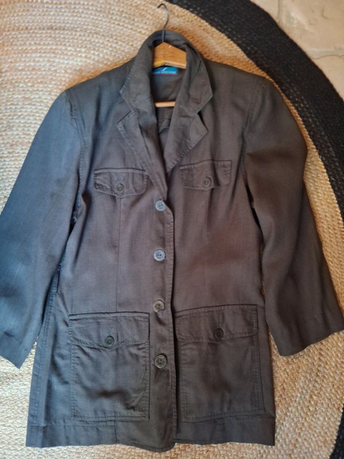 Veste saharienne contenant du lin