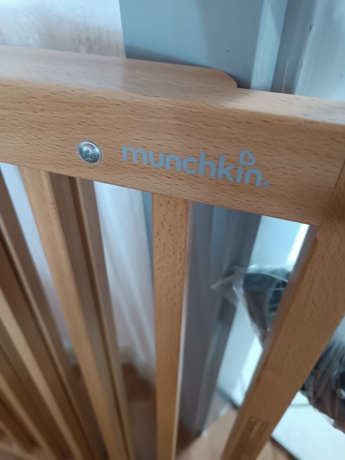 Barrière de sécurité Munchkin bois extensible - photo numéro 5
