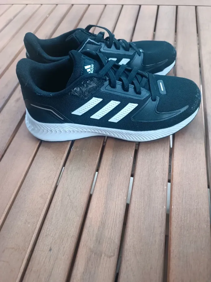 Baskets adidas 34 - photo numéro 5