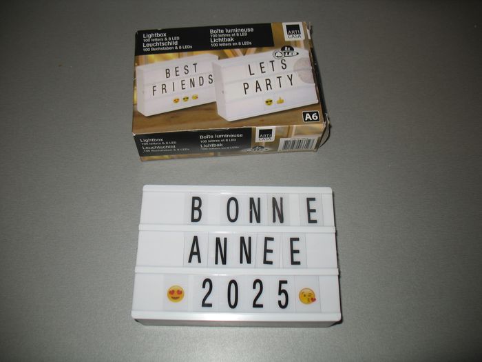 BOITE LUMINEUSE BLANCHE "ARTI CASA" - 15 x 11 CM - n°14