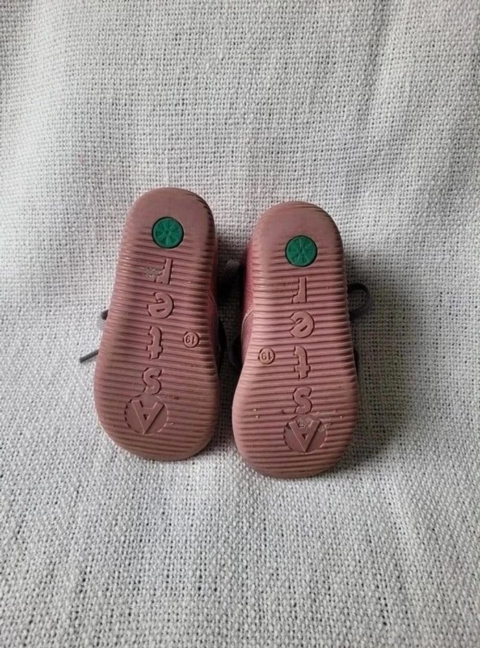 chaussures Aster pointure 19 - photo numéro 4