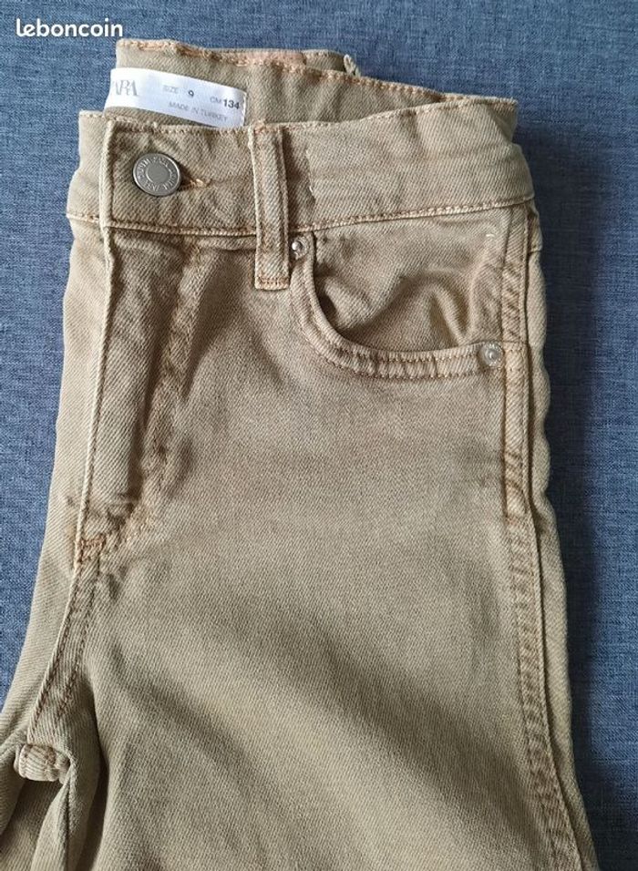 Jean ZARA NEUF Taille 9 Ans - photo numéro 3