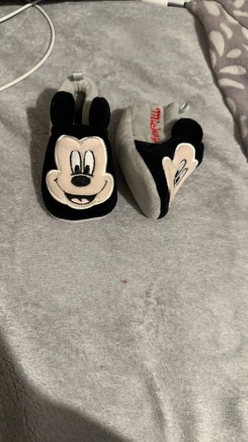 Pantoufle Mickey 18