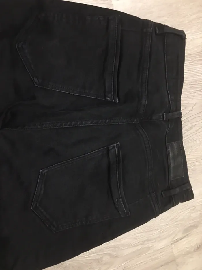 Jean à trou Pull&Bear - photo numéro 4