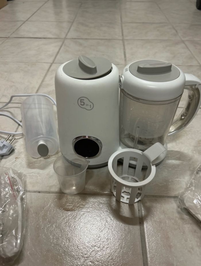 Robot cuiseur mixeur bébé essentiel B