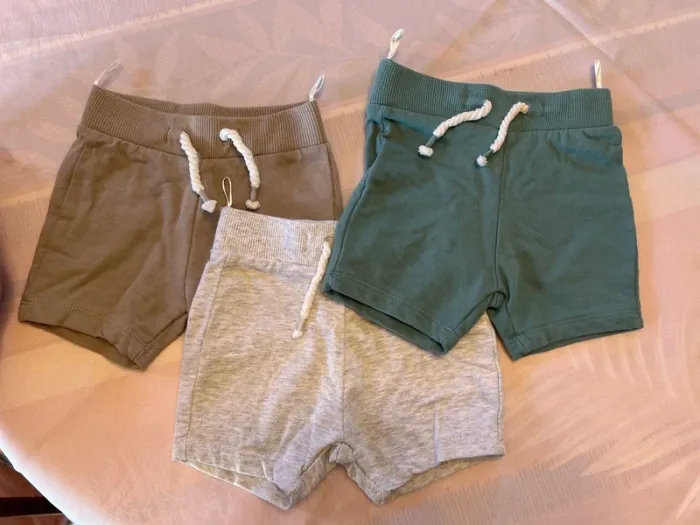 Lot de 3 shorts C&A baby - 3/6 mois