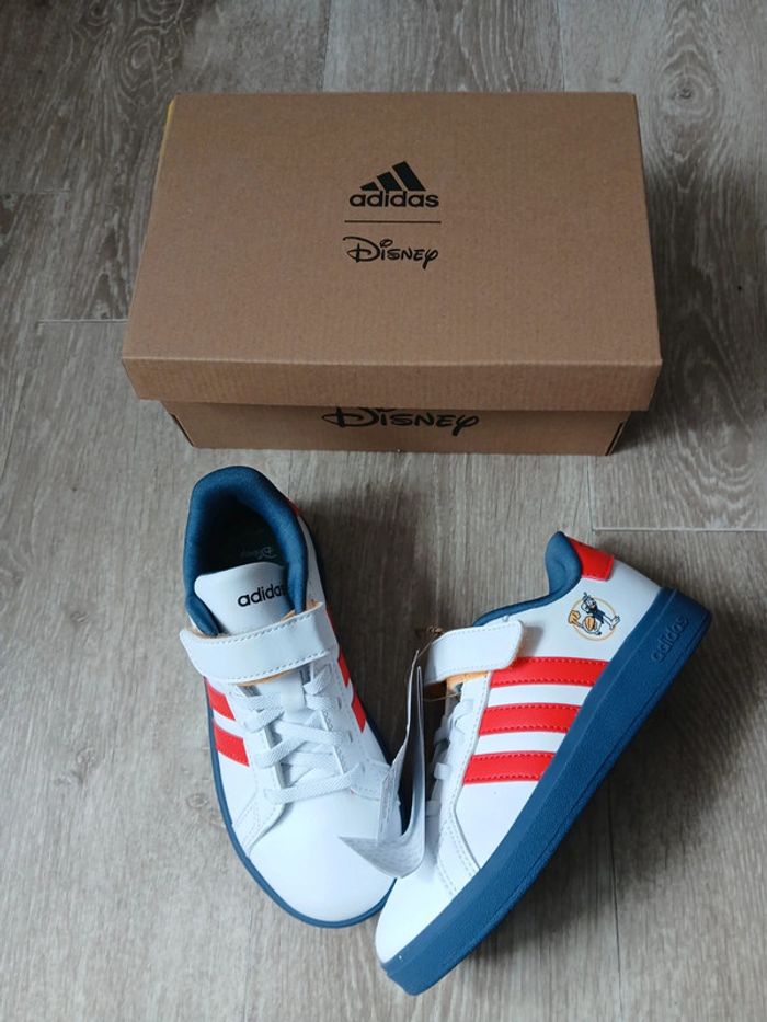 Baskets neuves adidas Mickey taille 30 - photo numéro 7