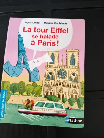 Livre "la tour Eiffel se balade à Paris !"