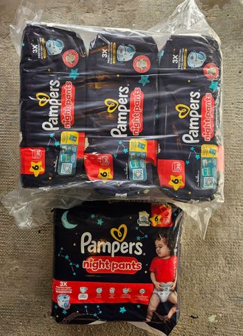 4  paquets  de couches pampers pantss night taille 6