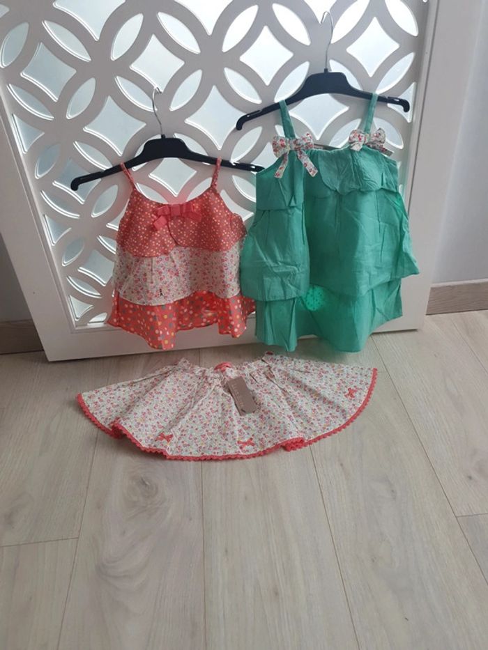 Ensemble top/jupe + robe