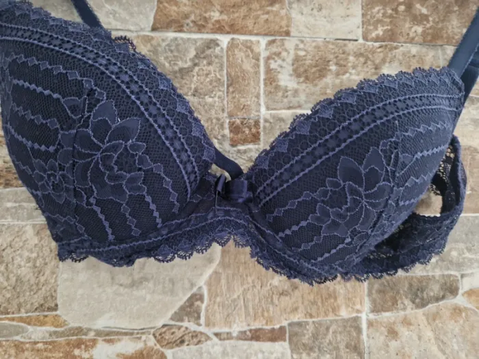 1 soutien-gorge bleu taille 85 B marque ETAM - photo numéro 2