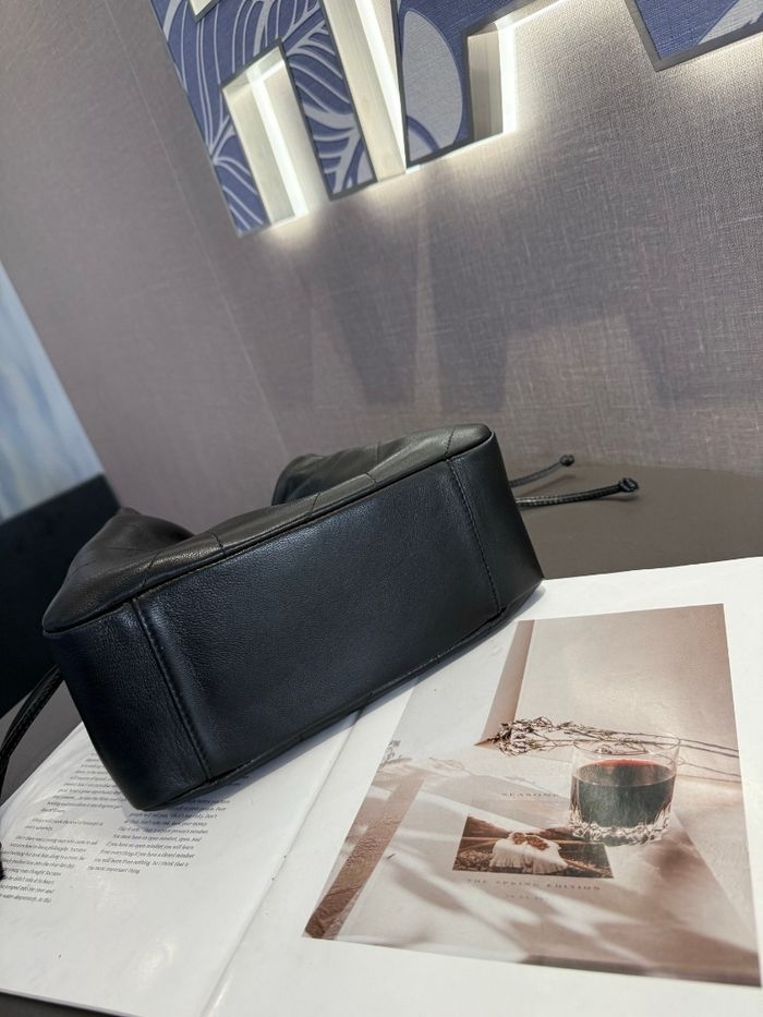 Yves Saint Laureṇt
  Jamie  164653 - photo numéro 8