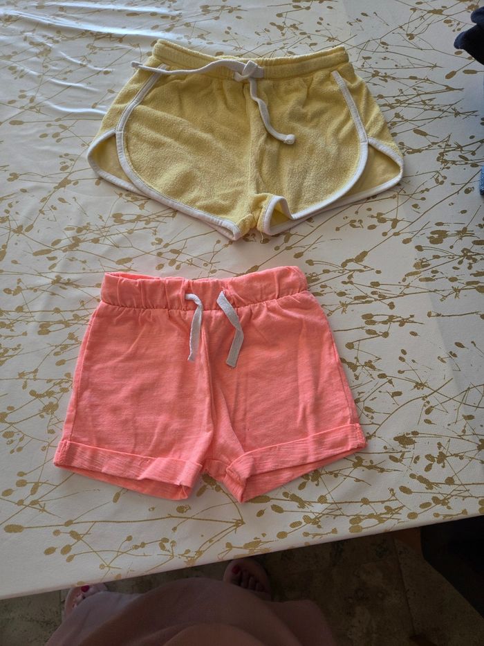 Lot de vêtements fille 23 / 24 mois - Très bon état - photo numéro 3
