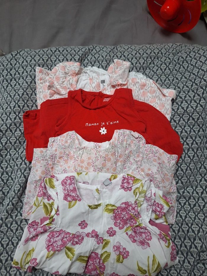 Lot 4 robes manche courtes 6mois