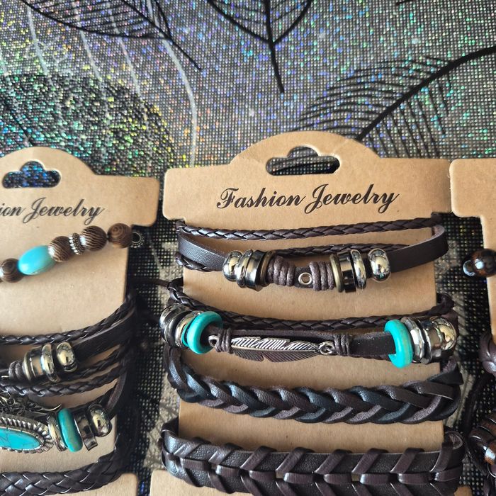 Lot bracelets neufs - photo numéro 2