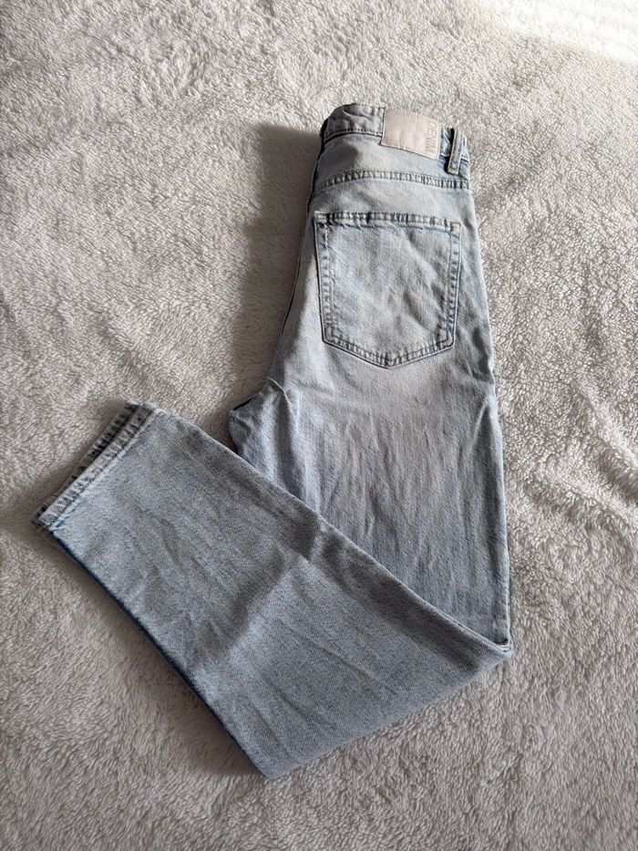 Jean mom bleu Bershka - photo numéro 2