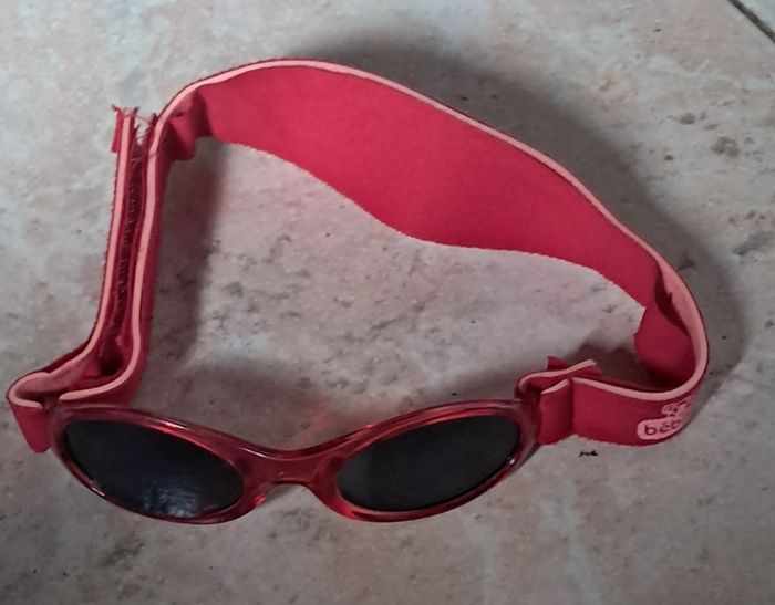 Lunette soleil bébé