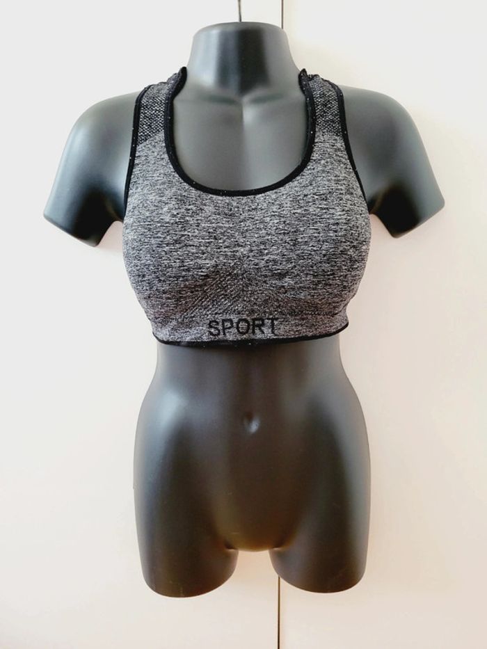 Brassière sport taille S 36 M 38 gris yoga fitness
