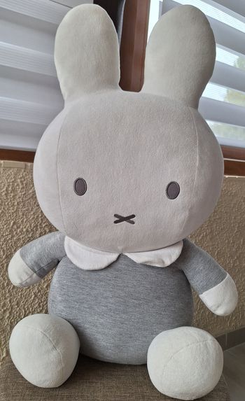 Peluche lapin miffy 