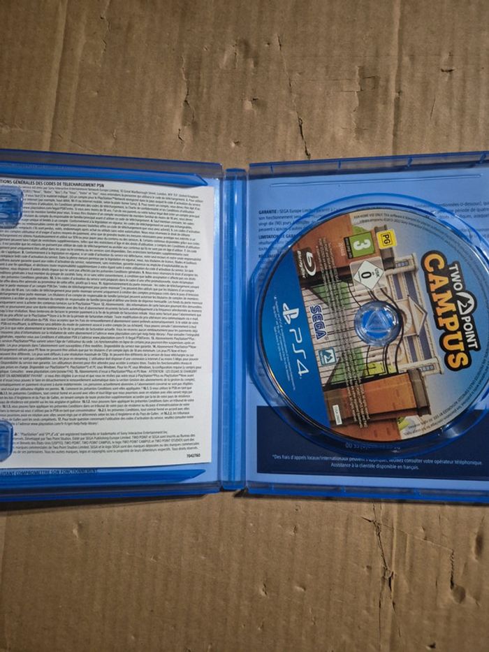 Two Point Campus pour PS4 - photo numéro 3