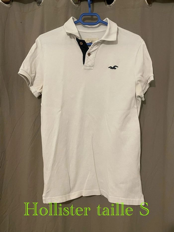 Polo à manches courtes blanc logo bleu marine hollister taille S