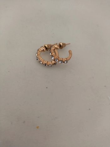 Créoles dorées et diamants