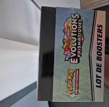 Display bundle 8.5 évolutions prismatique scellée