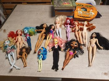 Lot poupées, barbies