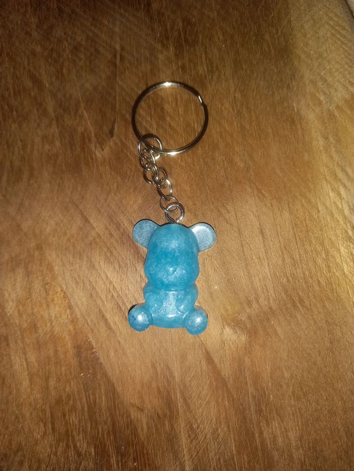 Porte clé ourson bleu clair