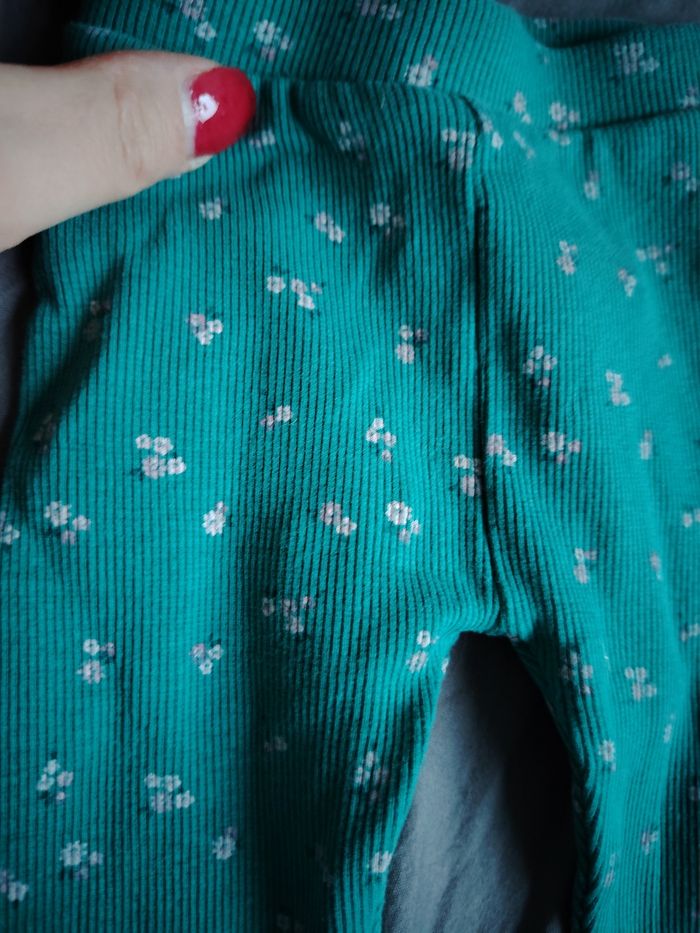 Legging côtelé vert à fleurs taille 3 mois - photo numéro 2