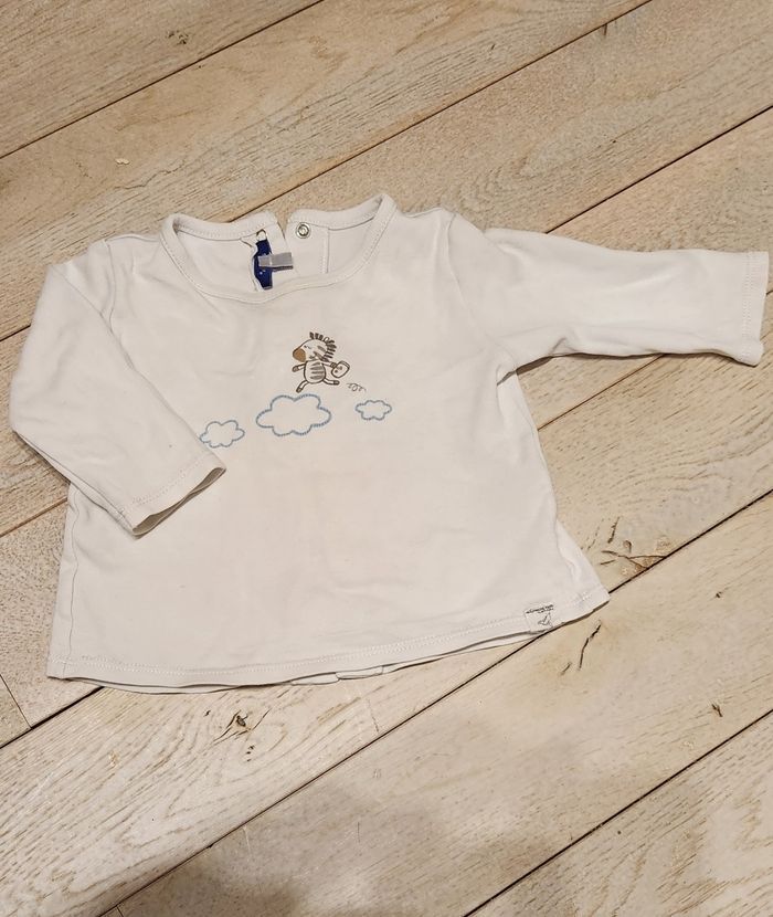 Lot de 2 vêtements garçon : 1 t-shirt longues manches + 1 pantalon taille 68cm (6 mois) - photo numéro 2