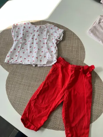 Ensemble été short pantalon motif fraise taille 6 mois