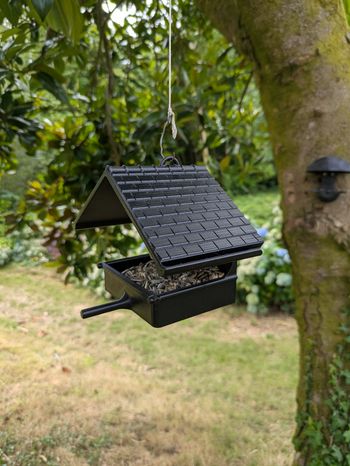 Mangeoire à oiseaux de la nature en forme de maison 🏠 noir