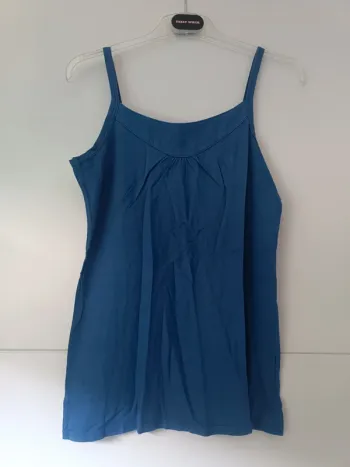 Débardeur bleu marine clair basique et élégant