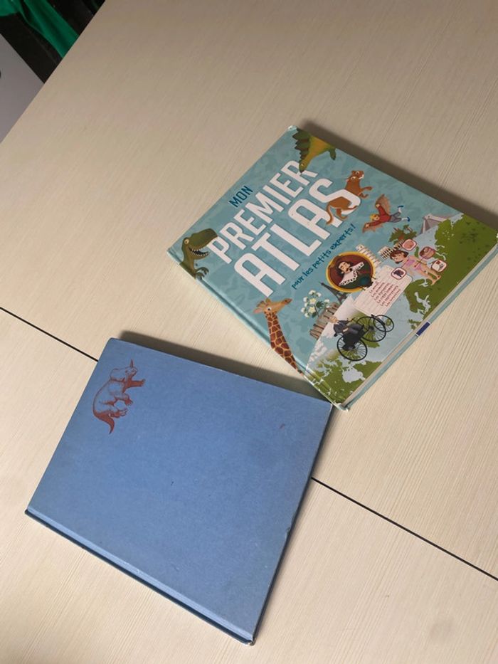 Mon premier atlas et livre dinosaures