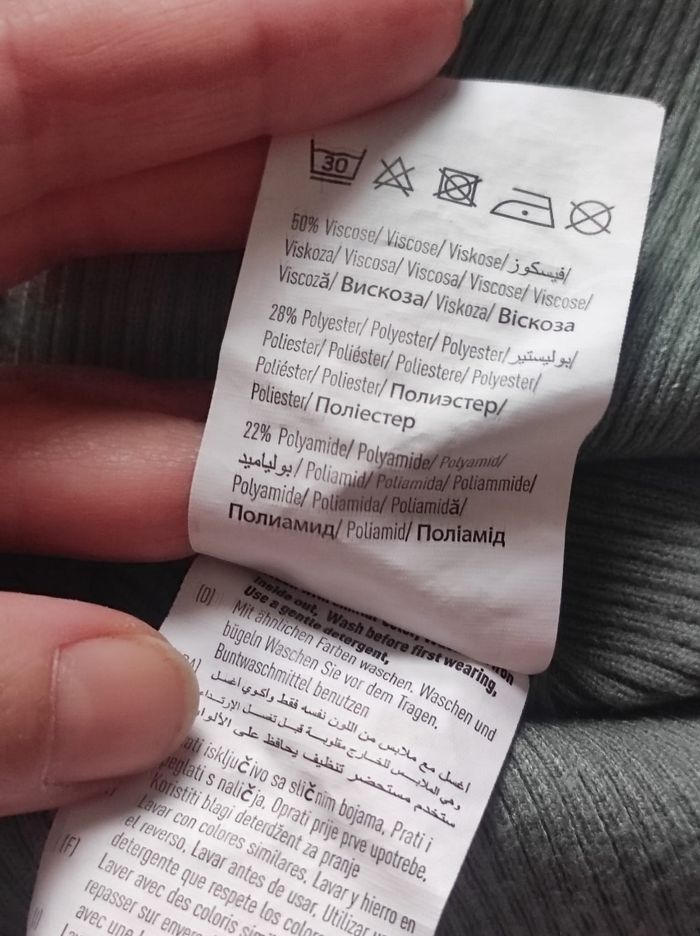 Pull court à col rouler taille XS - photo numéro 5