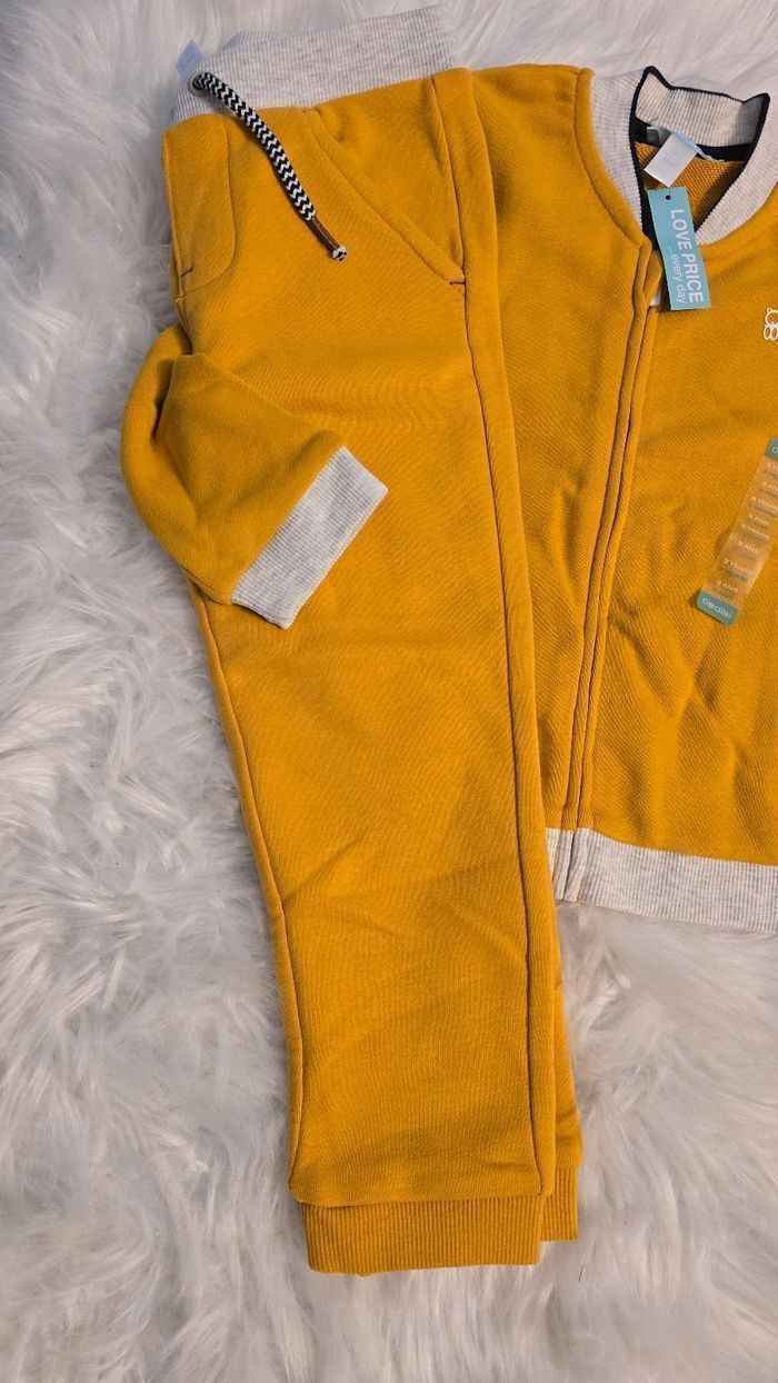 NEUFS (non portés)🏷🏷 💙🤩😍 jogging molleton 3 ans garçon 💙🤩😍 - photo numéro 3