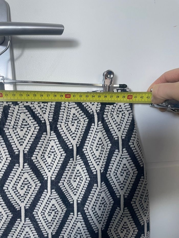 Jupe courte - photo numéro 4