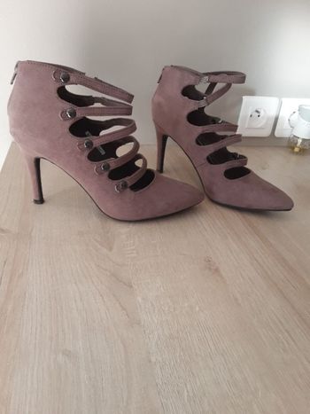 Escarpin mauve effet daim