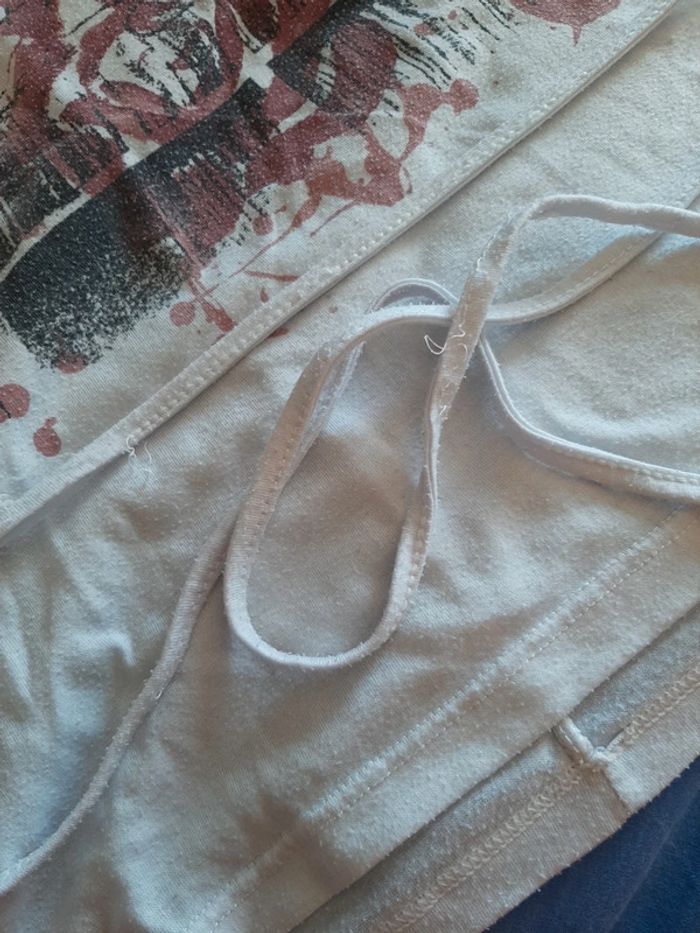 Haut blanc avec ceinture - photo numéro 4