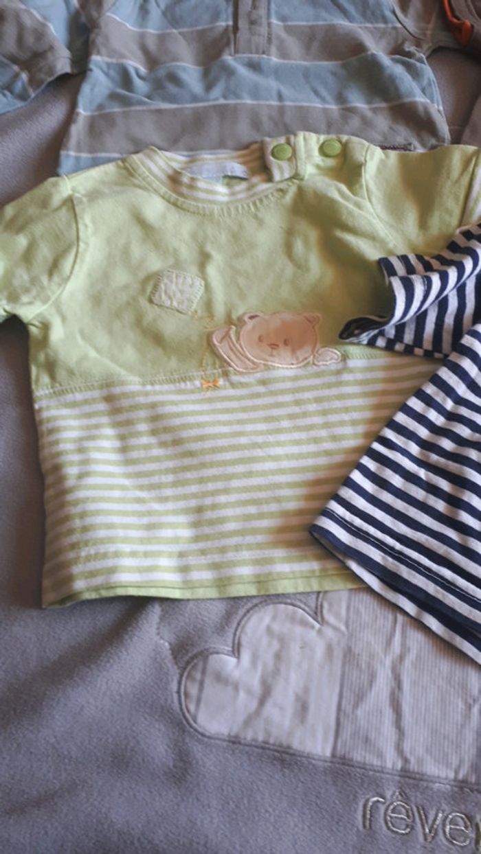 Lot de 4 t shirt 3 mois différentes marques - photo numéro 3